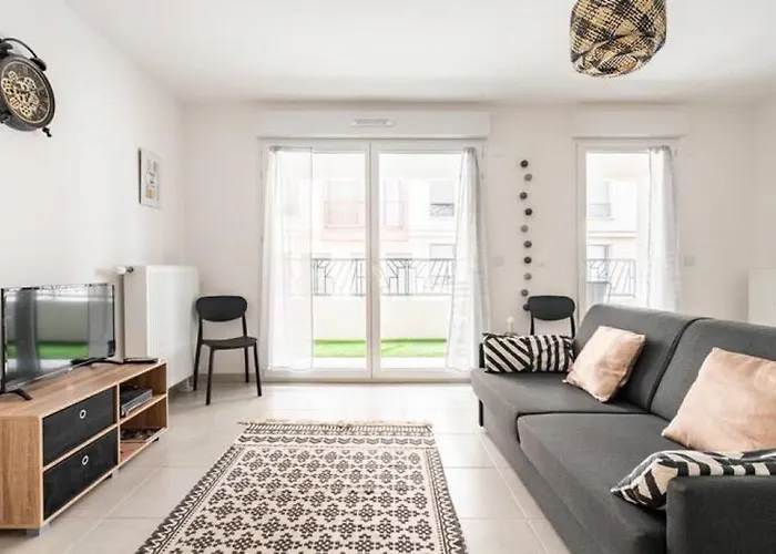 Home-Like Apartment Near Disneyland